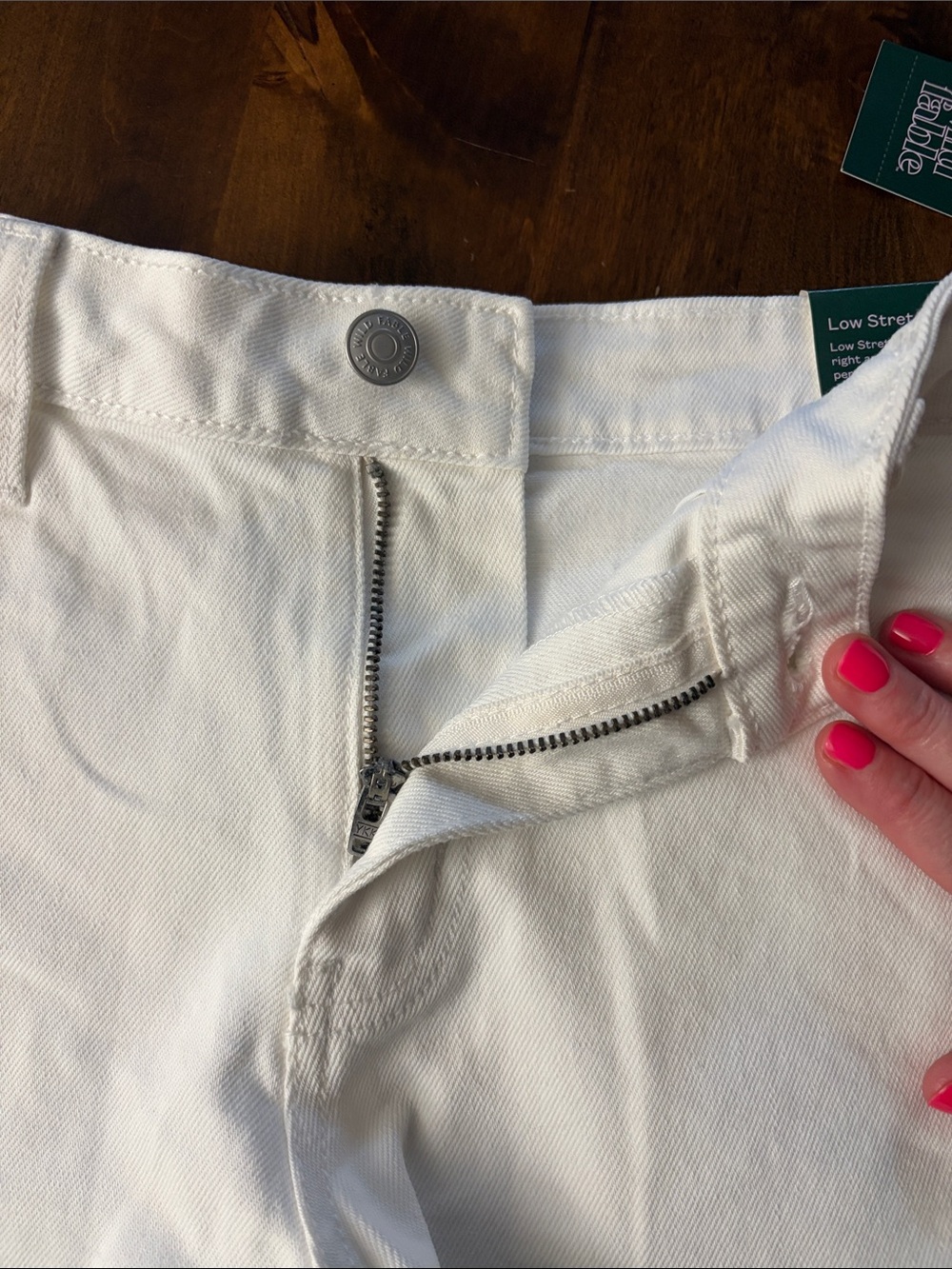 Wild Fable White Women's Low Stretch Denim Mid Rise Shorts NWT Size 8 - Picture 8 of 9